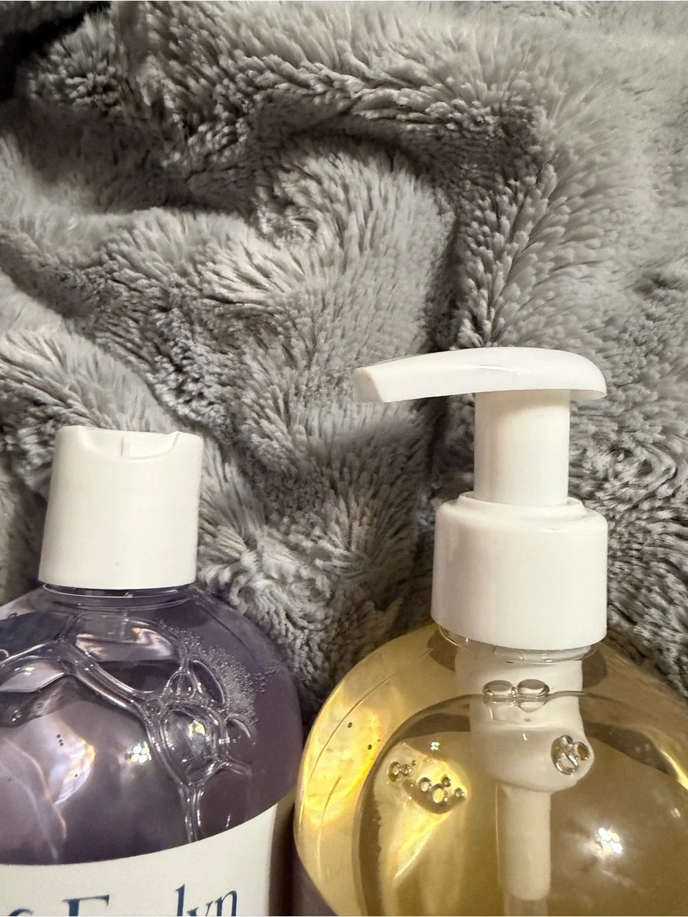 Crabtree & Evelyn bath gel and vanilla hand wash nib